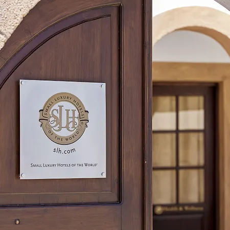 The Petra, Small Luxury Of The World