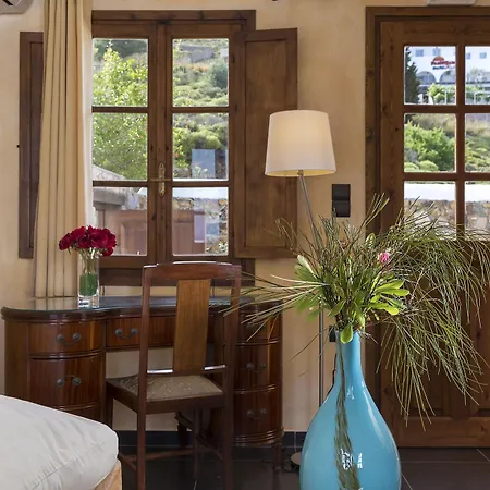 Petra Hotel&suites Hotel