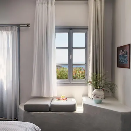 Petra Hotel&suites Hotel 2*