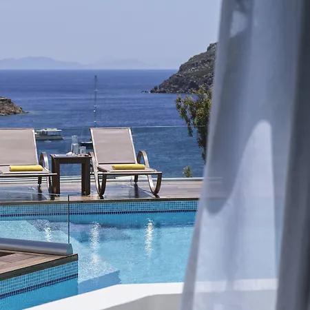 The Petra, Small Luxury Of The World