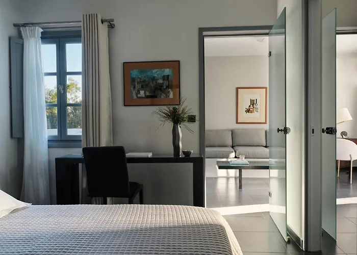 The Petra, Small Luxury Of The World