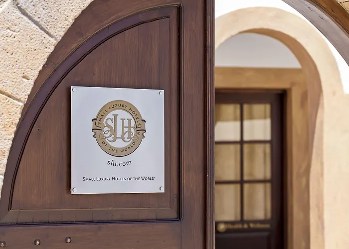 The Petra, Small Luxury Of The World