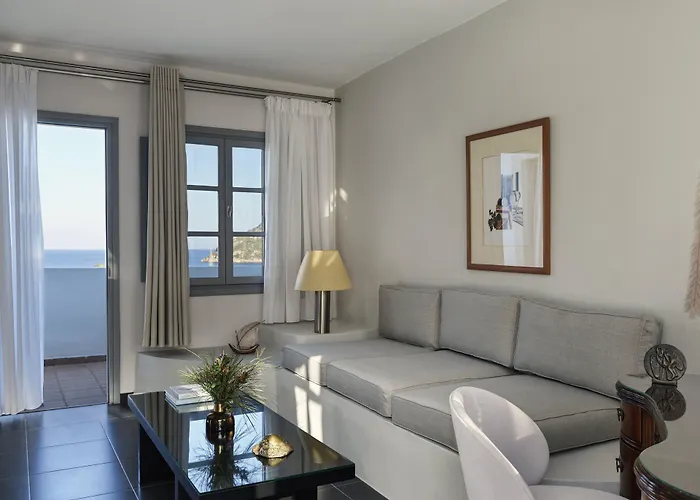 The Petra, Small Luxury Of The World