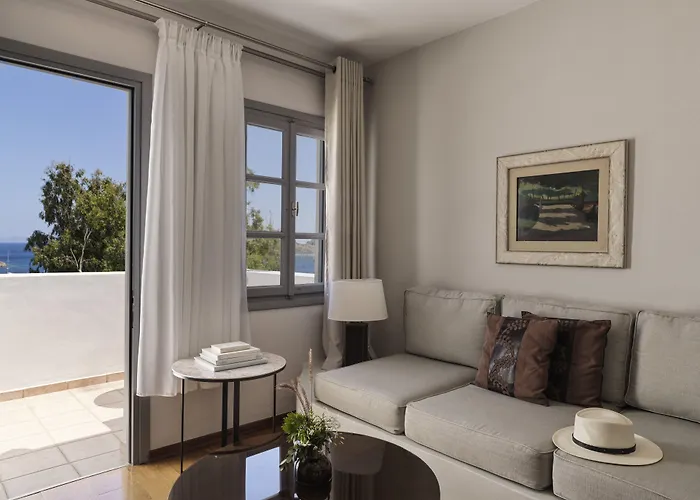 The Petra, Small Luxury Of The World